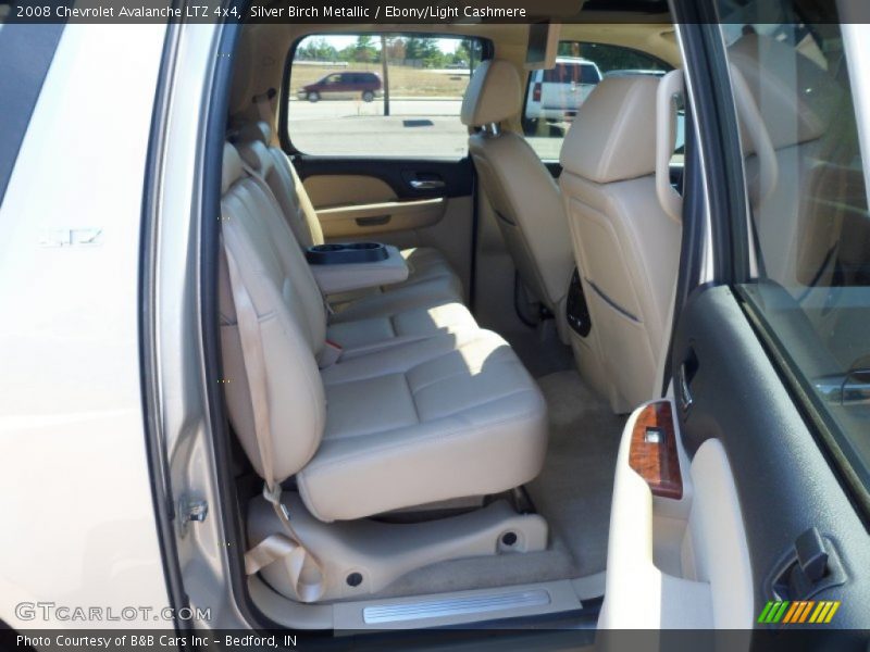 Silver Birch Metallic / Ebony/Light Cashmere 2008 Chevrolet Avalanche LTZ 4x4