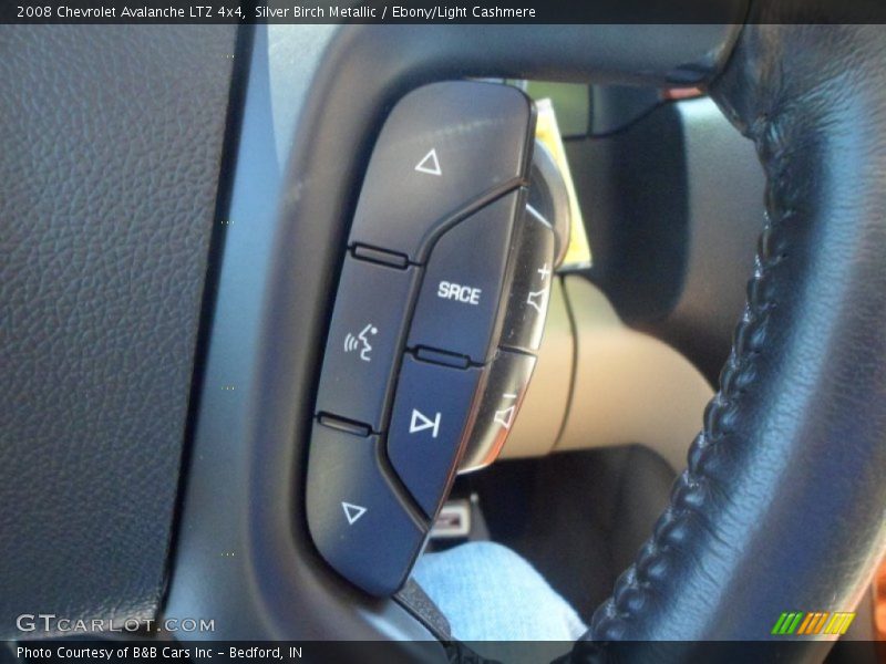 Silver Birch Metallic / Ebony/Light Cashmere 2008 Chevrolet Avalanche LTZ 4x4