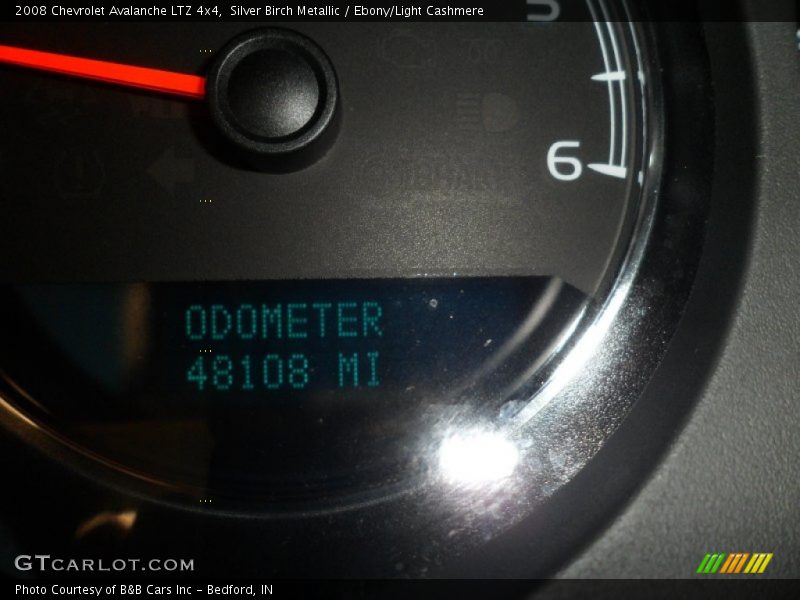 Silver Birch Metallic / Ebony/Light Cashmere 2008 Chevrolet Avalanche LTZ 4x4