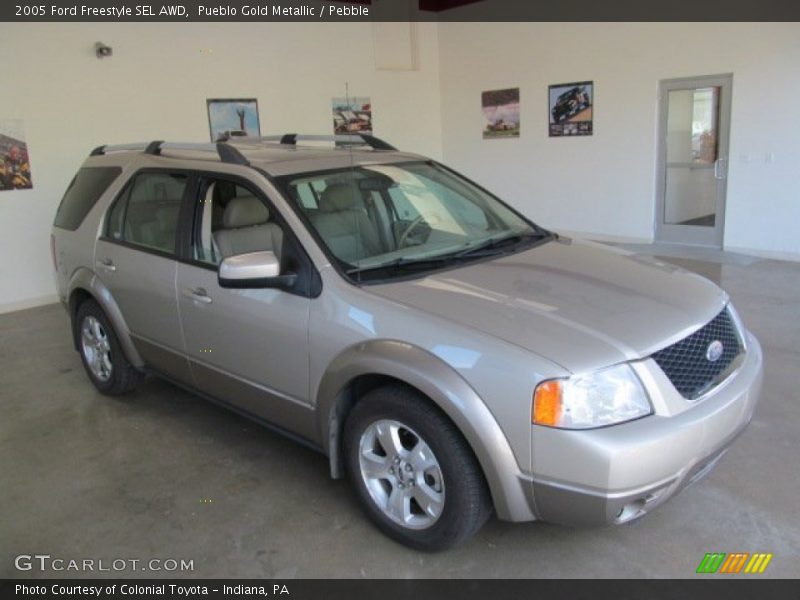 Pueblo Gold Metallic / Pebble 2005 Ford Freestyle SEL AWD