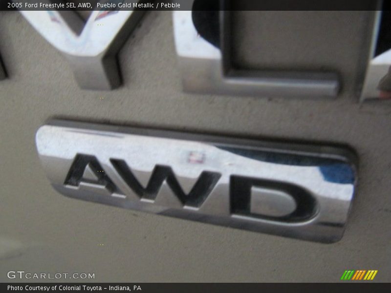 Pueblo Gold Metallic / Pebble 2005 Ford Freestyle SEL AWD