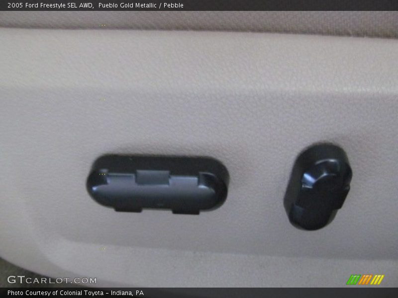 Pueblo Gold Metallic / Pebble 2005 Ford Freestyle SEL AWD