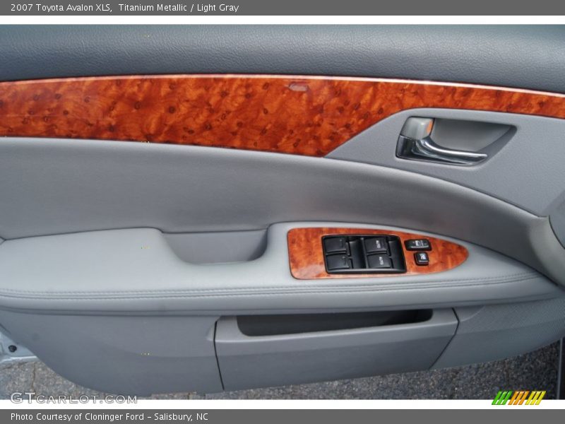 Titanium Metallic / Light Gray 2007 Toyota Avalon XLS
