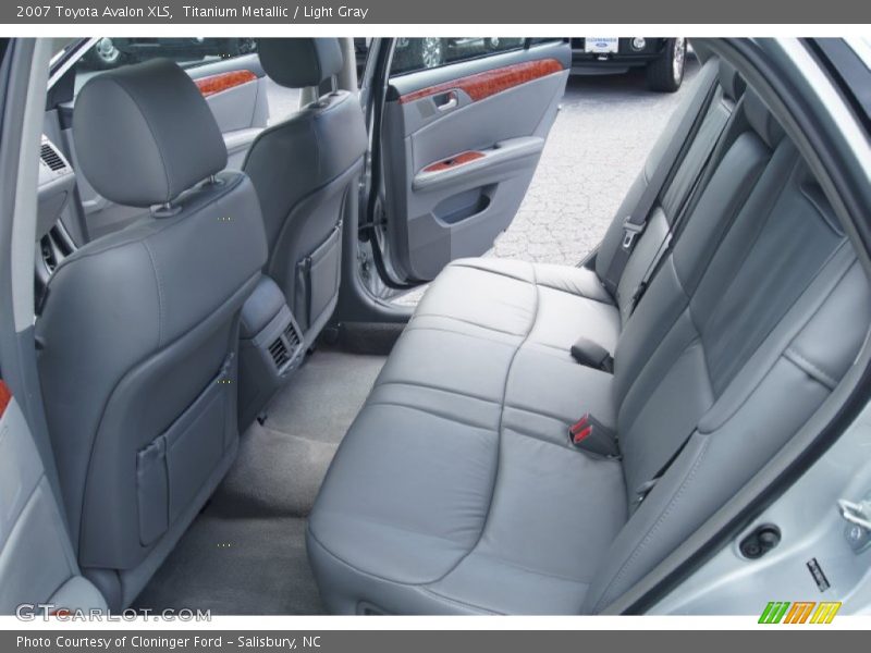 Titanium Metallic / Light Gray 2007 Toyota Avalon XLS