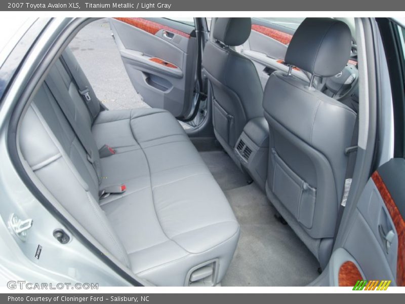 Titanium Metallic / Light Gray 2007 Toyota Avalon XLS
