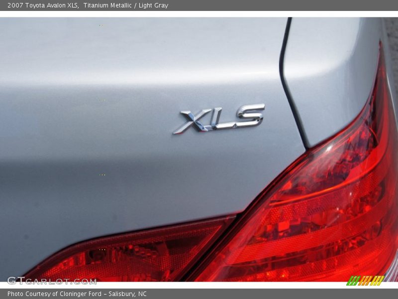 Titanium Metallic / Light Gray 2007 Toyota Avalon XLS