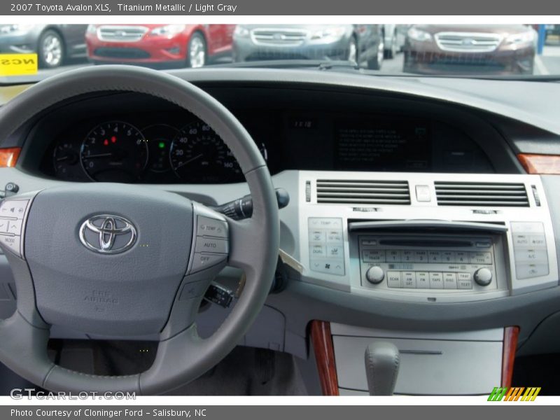 Titanium Metallic / Light Gray 2007 Toyota Avalon XLS