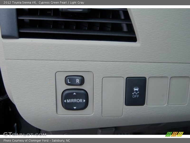 Cypress Green Pearl / Light Gray 2012 Toyota Sienna V6
