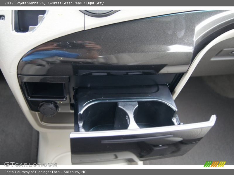 Cypress Green Pearl / Light Gray 2012 Toyota Sienna V6