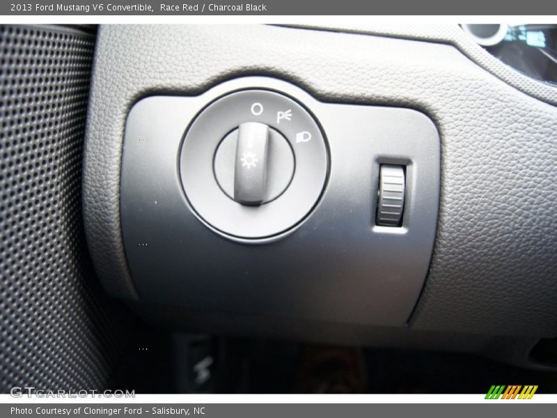 Race Red / Charcoal Black 2013 Ford Mustang V6 Convertible