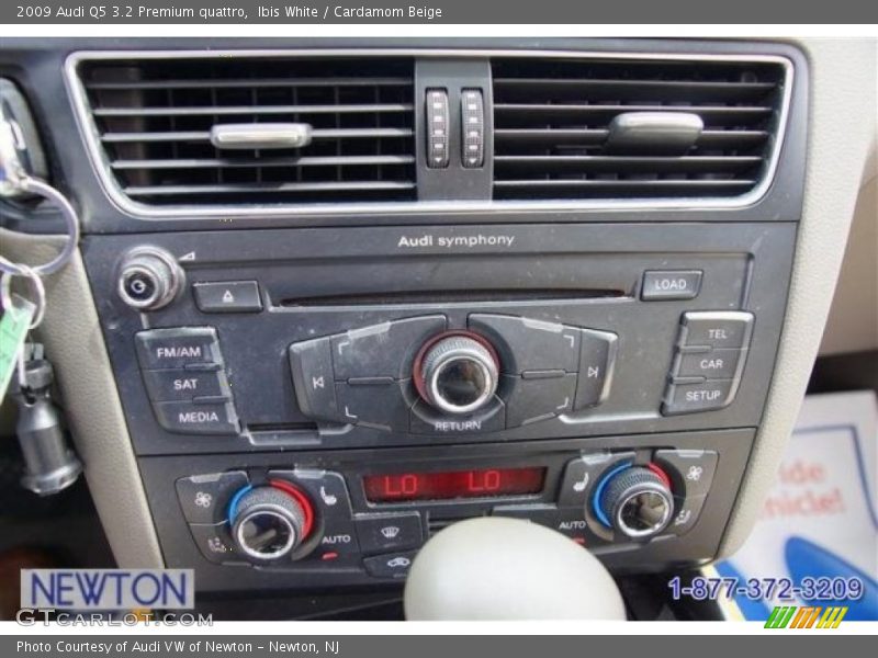 Ibis White / Cardamom Beige 2009 Audi Q5 3.2 Premium quattro