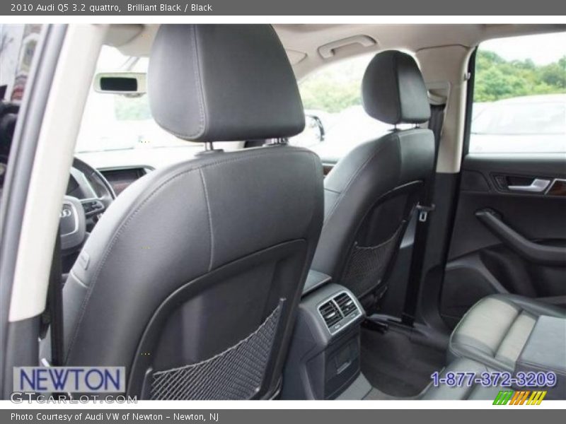 Brilliant Black / Black 2010 Audi Q5 3.2 quattro