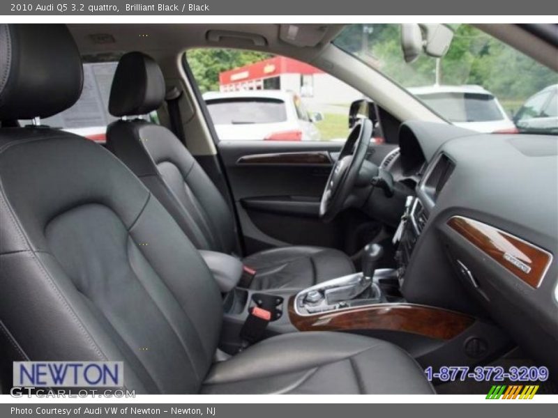 Brilliant Black / Black 2010 Audi Q5 3.2 quattro
