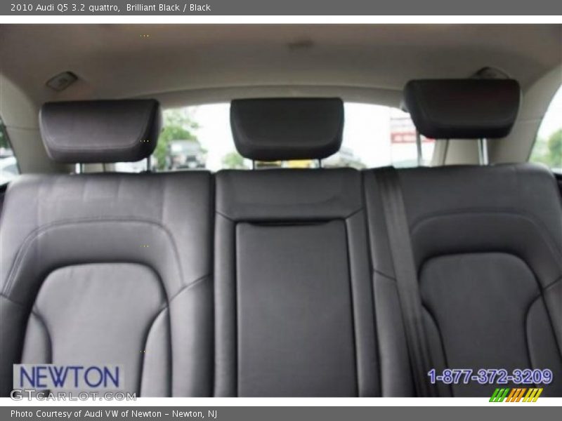 Brilliant Black / Black 2010 Audi Q5 3.2 quattro