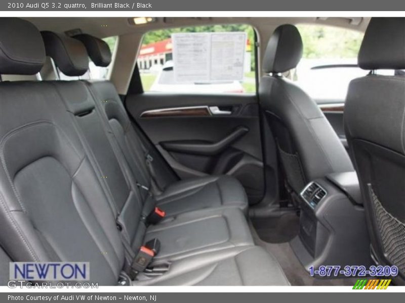 Brilliant Black / Black 2010 Audi Q5 3.2 quattro