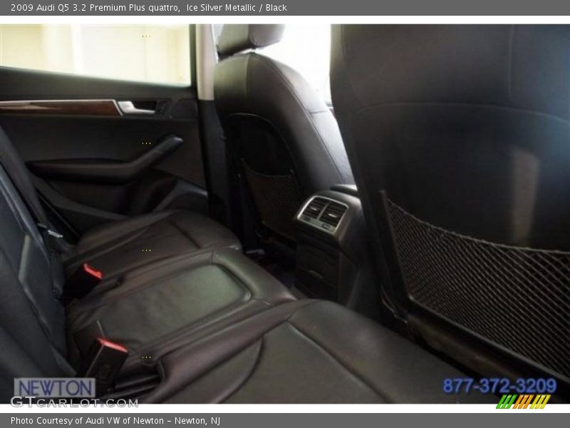 Ice Silver Metallic / Black 2009 Audi Q5 3.2 Premium Plus quattro