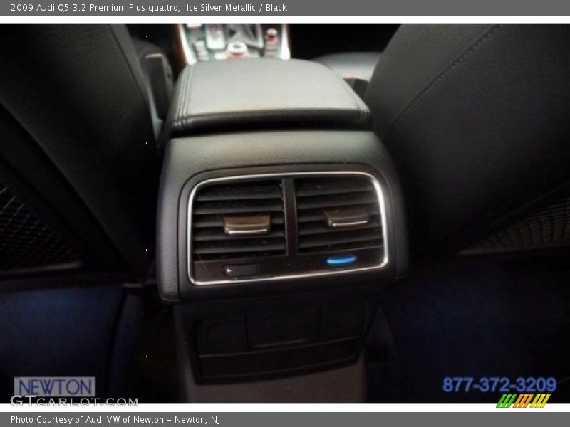 Ice Silver Metallic / Black 2009 Audi Q5 3.2 Premium Plus quattro