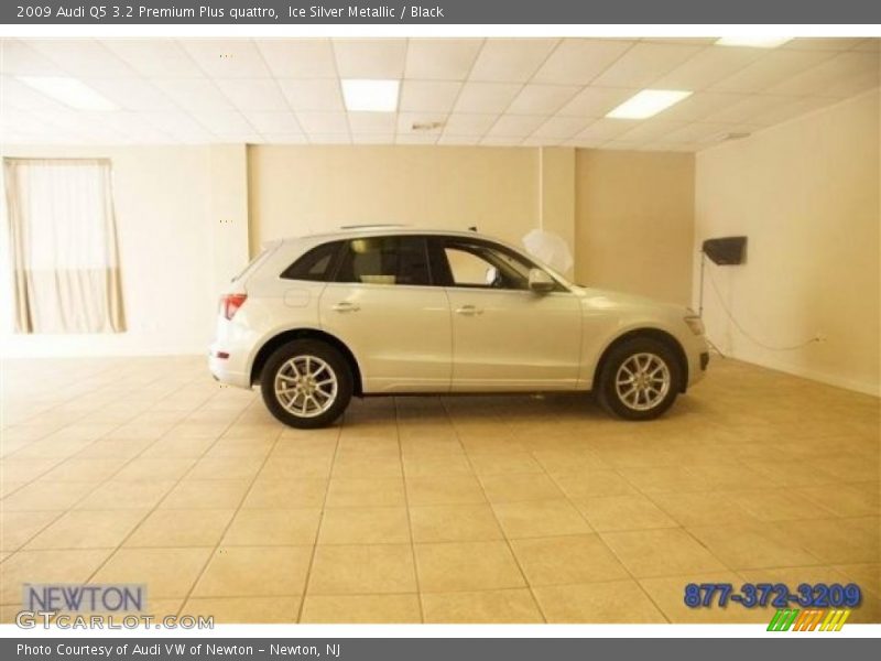 Ice Silver Metallic / Black 2009 Audi Q5 3.2 Premium Plus quattro