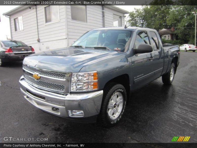 Front 3/4 View of 2013 Silverado 1500 LT Extended Cab 4x4