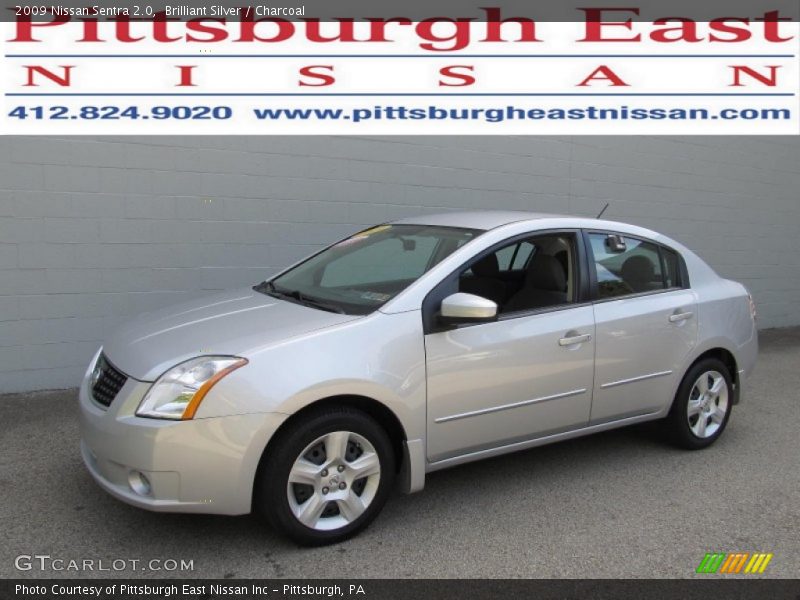 Brilliant Silver / Charcoal 2009 Nissan Sentra 2.0