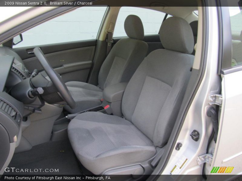 Brilliant Silver / Charcoal 2009 Nissan Sentra 2.0