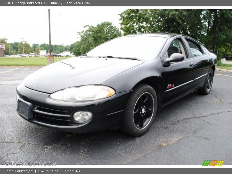 Front 3/4 View of 2001 Intrepid R/T