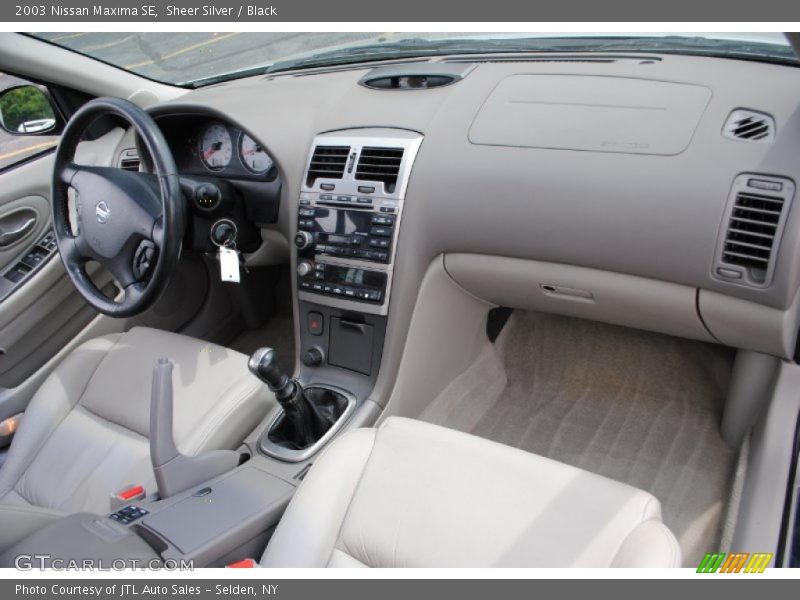Sheer Silver / Black 2003 Nissan Maxima SE