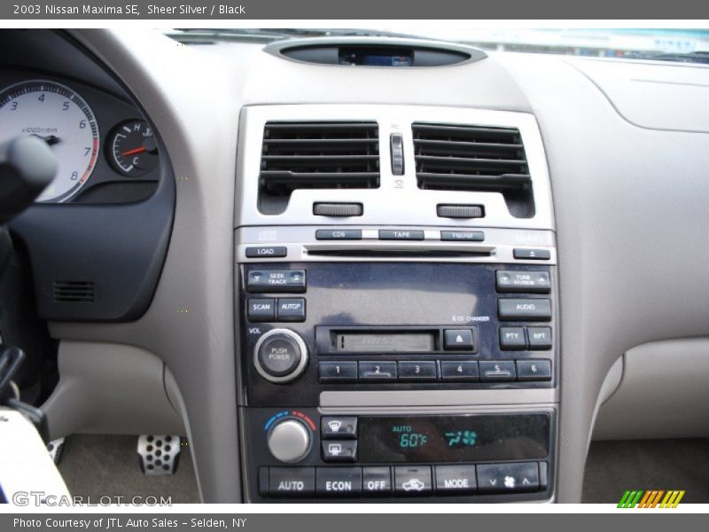 Sheer Silver / Black 2003 Nissan Maxima SE
