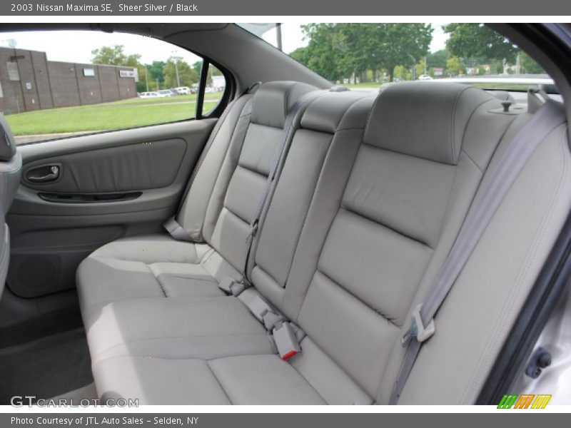 Sheer Silver / Black 2003 Nissan Maxima SE
