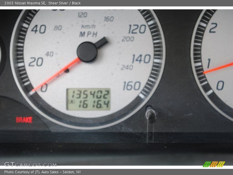 Sheer Silver / Black 2003 Nissan Maxima SE