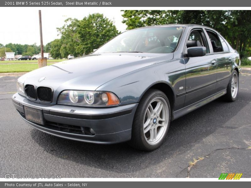 Front 3/4 View of 2001 5 Series 525i Sedan