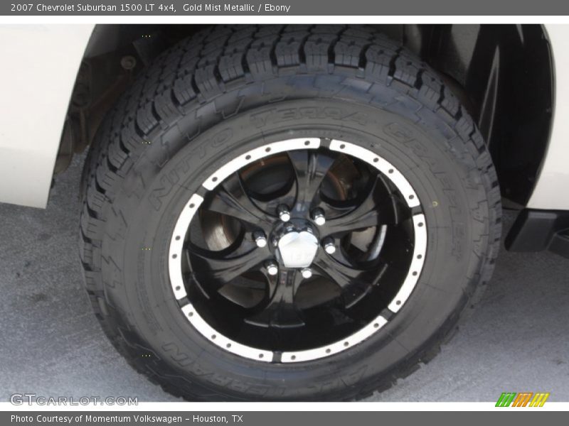 Custom Wheels of 2007 Suburban 1500 LT 4x4