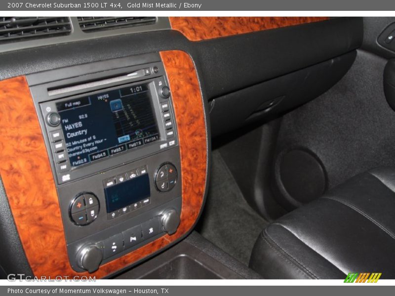 Gold Mist Metallic / Ebony 2007 Chevrolet Suburban 1500 LT 4x4