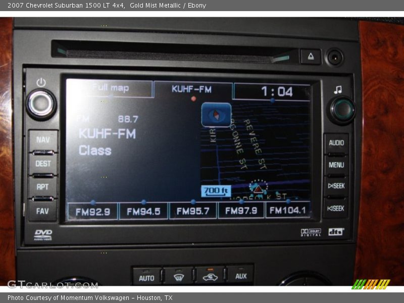 Controls of 2007 Suburban 1500 LT 4x4