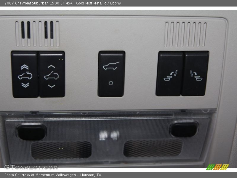 Controls of 2007 Suburban 1500 LT 4x4
