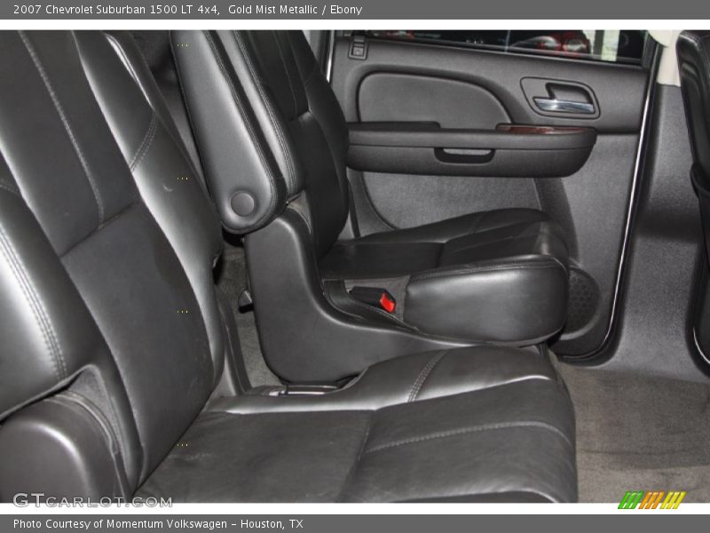 Gold Mist Metallic / Ebony 2007 Chevrolet Suburban 1500 LT 4x4