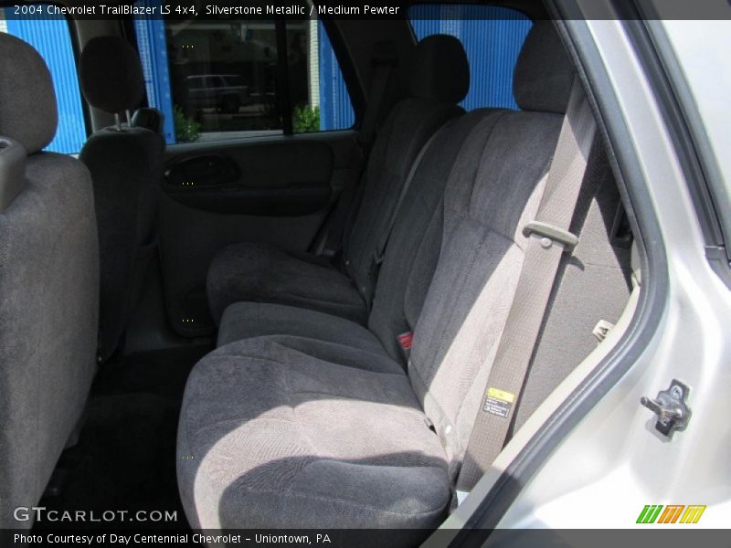 Silverstone Metallic / Medium Pewter 2004 Chevrolet TrailBlazer LS 4x4