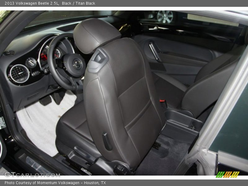 Black / Titan Black 2013 Volkswagen Beetle 2.5L