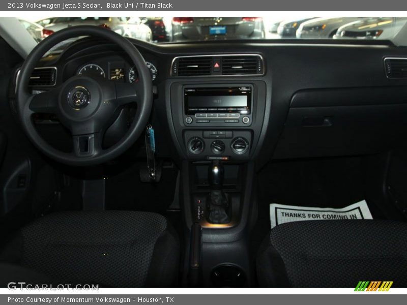 Black Uni / Titan Black 2013 Volkswagen Jetta S Sedan