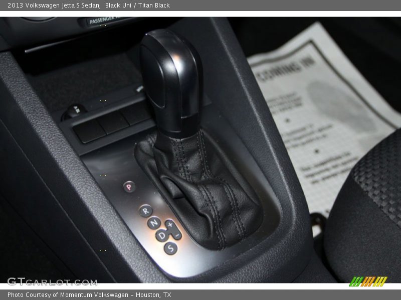 Black Uni / Titan Black 2013 Volkswagen Jetta S Sedan