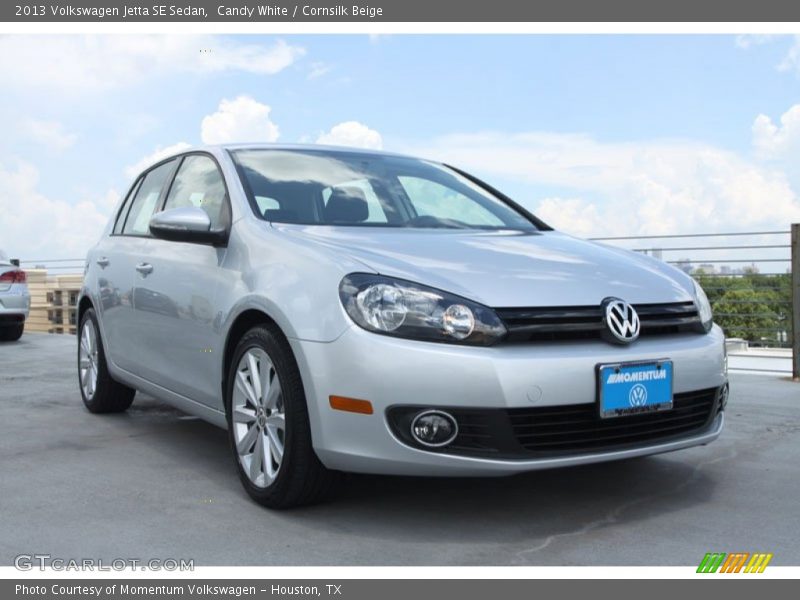 Candy White / Cornsilk Beige 2013 Volkswagen Jetta SE Sedan