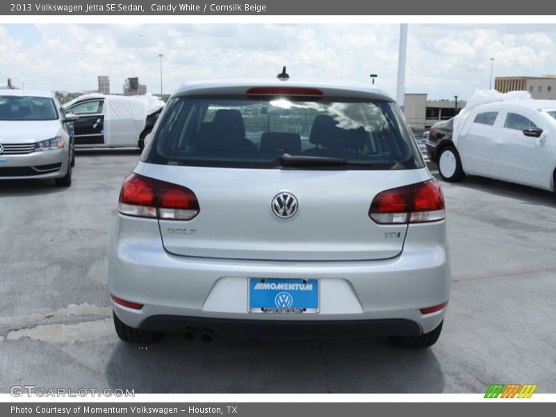 Candy White / Cornsilk Beige 2013 Volkswagen Jetta SE Sedan