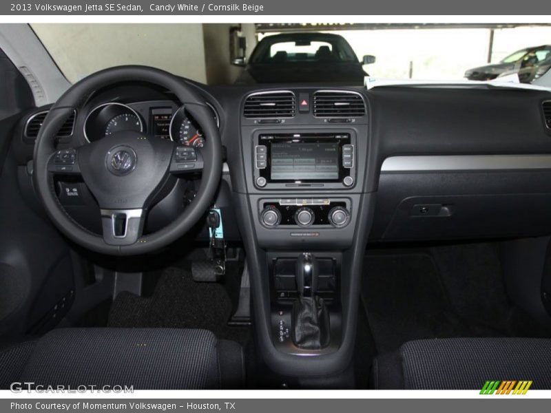 Candy White / Cornsilk Beige 2013 Volkswagen Jetta SE Sedan