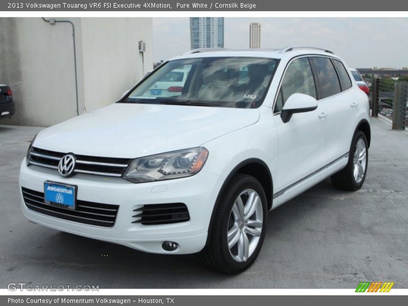 Pure White / Cornsilk Beige 2013 Volkswagen Touareg VR6 FSI Executive 4XMotion