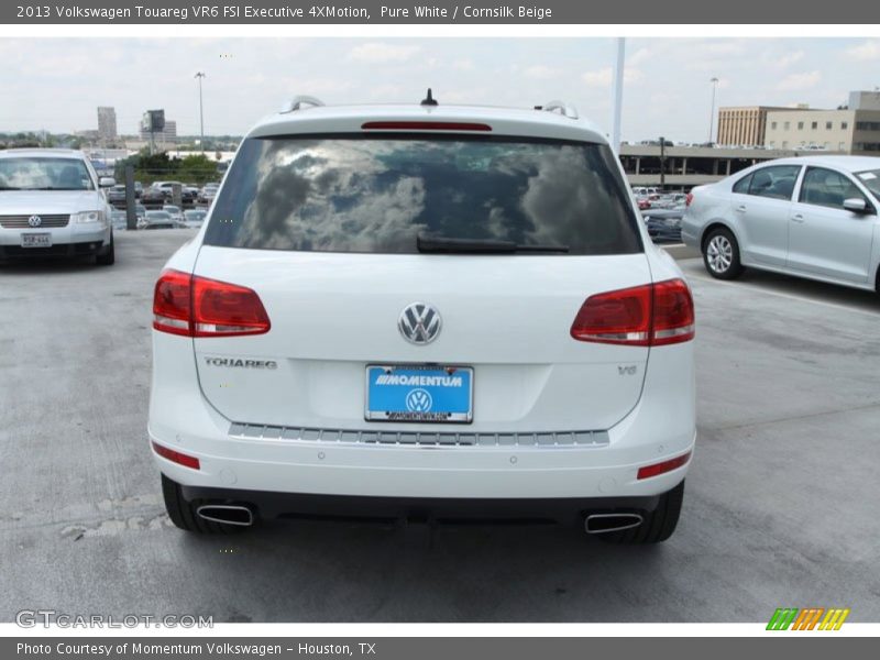 Pure White / Cornsilk Beige 2013 Volkswagen Touareg VR6 FSI Executive 4XMotion