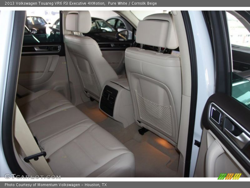 Pure White / Cornsilk Beige 2013 Volkswagen Touareg VR6 FSI Executive 4XMotion