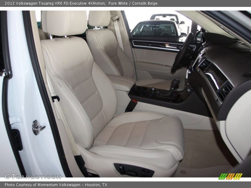 Pure White / Cornsilk Beige 2013 Volkswagen Touareg VR6 FSI Executive 4XMotion