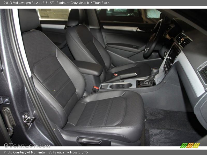 Platinum Gray Metallic / Titan Black 2013 Volkswagen Passat 2.5L SE