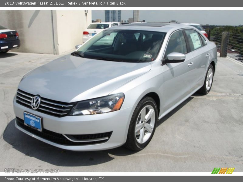 Reflex Silver Metallic / Titan Black 2013 Volkswagen Passat 2.5L SE