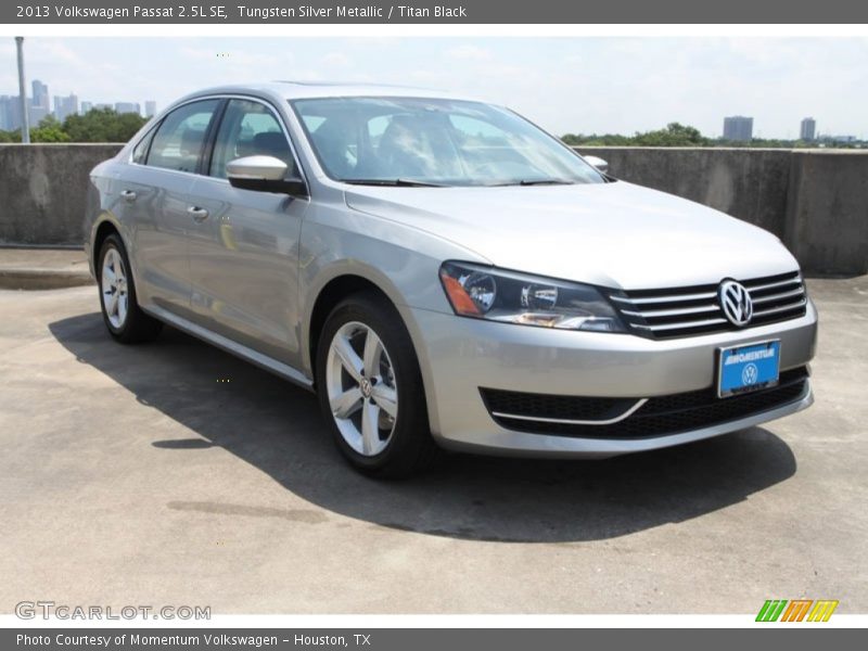 Tungsten Silver Metallic / Titan Black 2013 Volkswagen Passat 2.5L SE